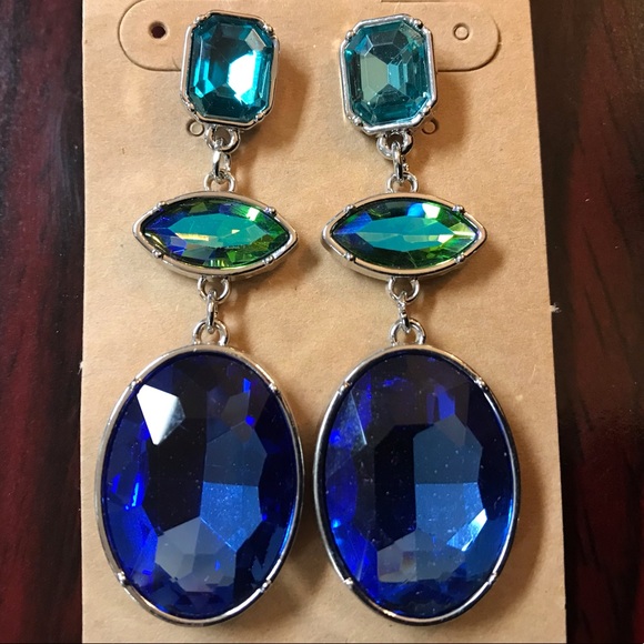 Jewelry - Gorgeous Stone Earrings!